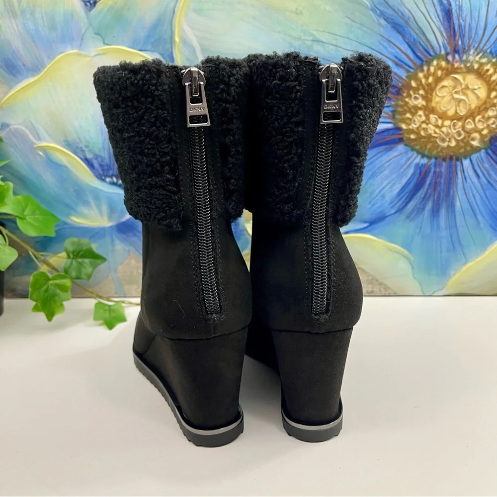 DKNYC Powell‎ Faux Shearling Wedge Bootie in Black Size 9